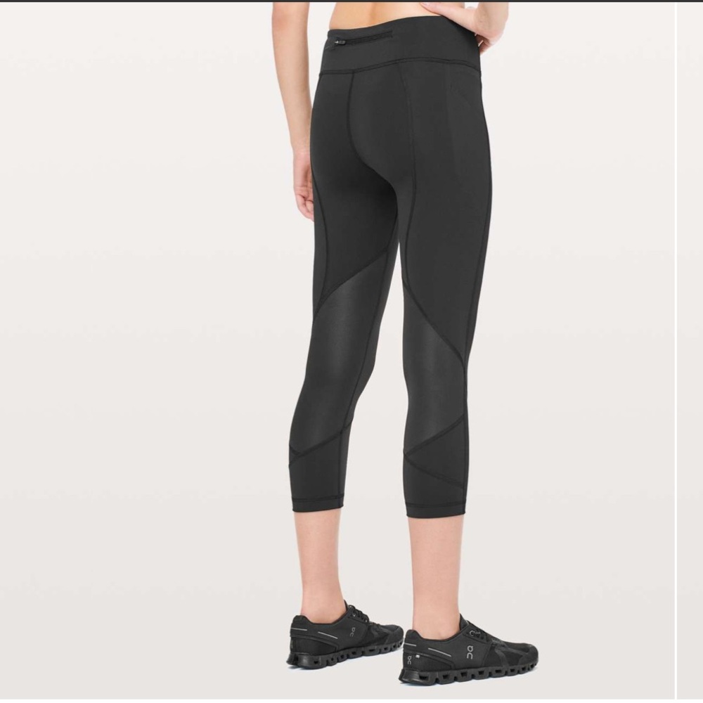 Lululemon Pace Rival Crop *Full-On Luxtreme 22" in Black 6